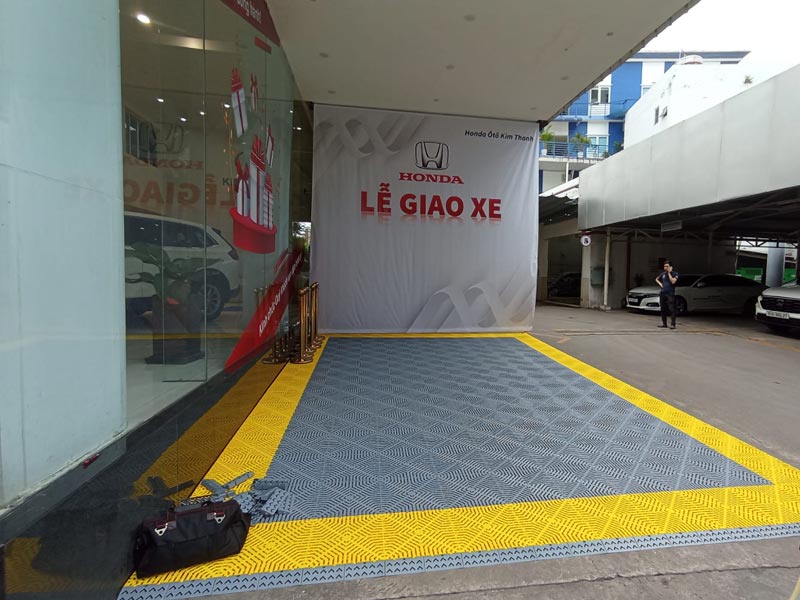 Tấm lót sàn cho trung tâm chăm sóc xe ô tô 2cm