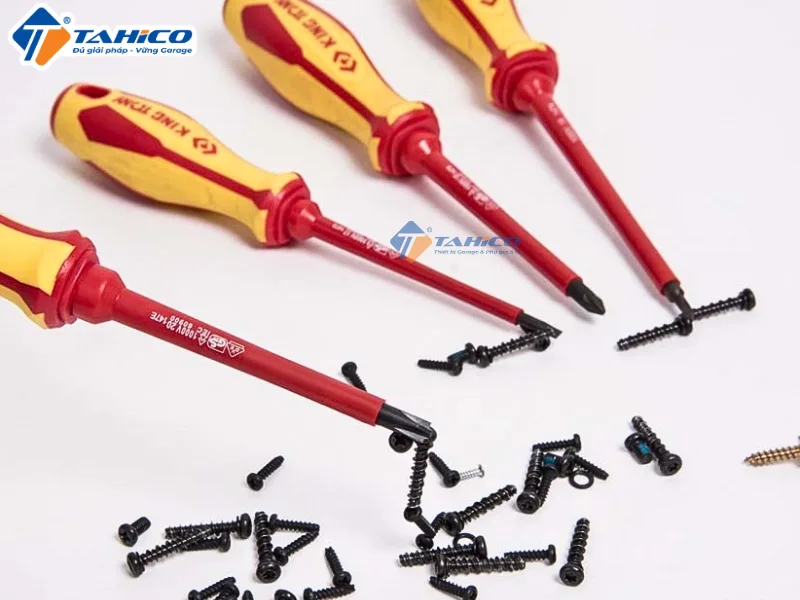 Hình ảnh sản phẩm Tô vít cách điện 4 cạnh Kingtony 75 - 100mm