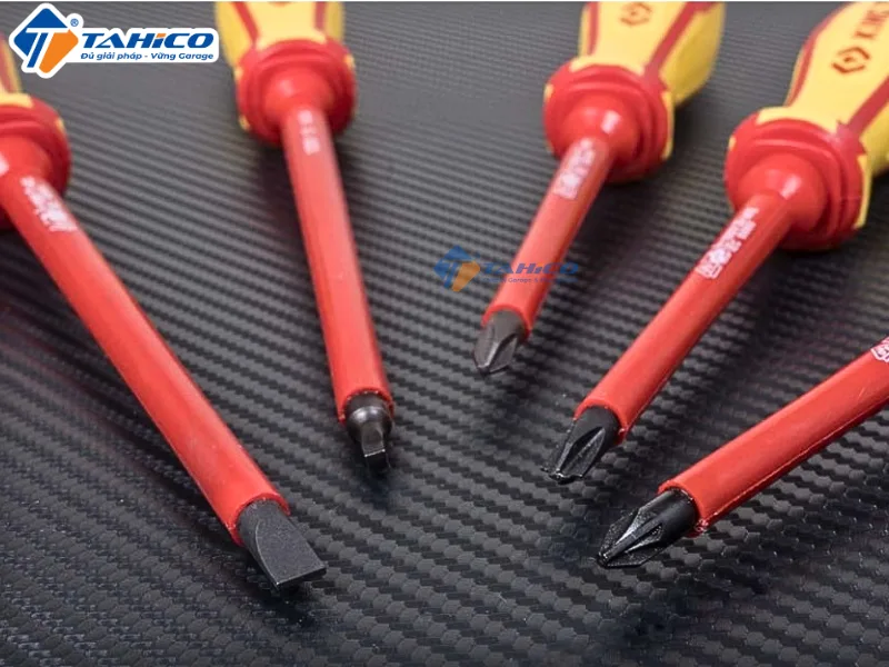 Hình ảnh sản phẩm Tô vít cách điện 4 cạnh Kingtony 75 - 100mm