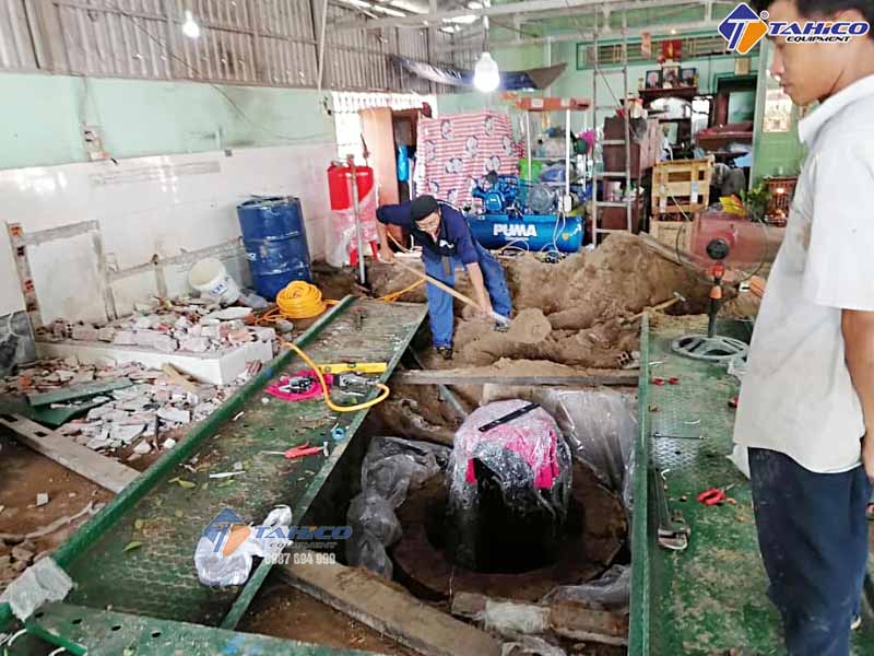 Vật tư làm hố móng cầu 1 trụ và vận chuyển xà bần