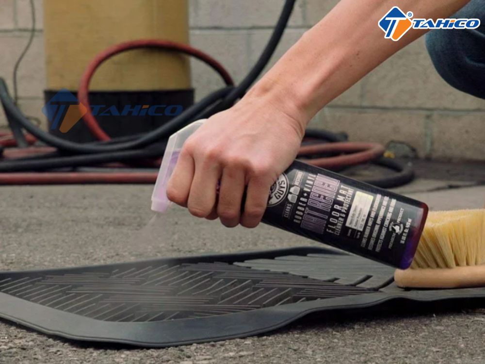 Vệ sinh & dưỡng thảm cao su Chemical Guys Mat Renew