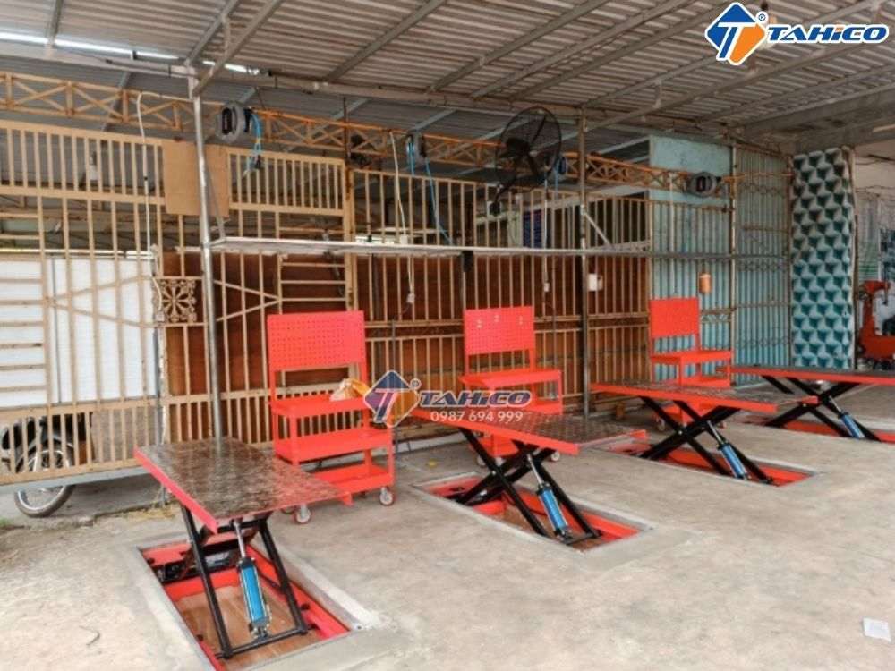 Xe đựng đồ nghề 3 ngăn có bảng treo dụng cụ Lộc Phát