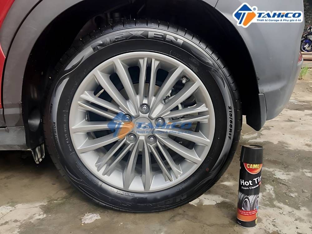 Xịt bóng lốp xe Camel Hot Tire 650ml
